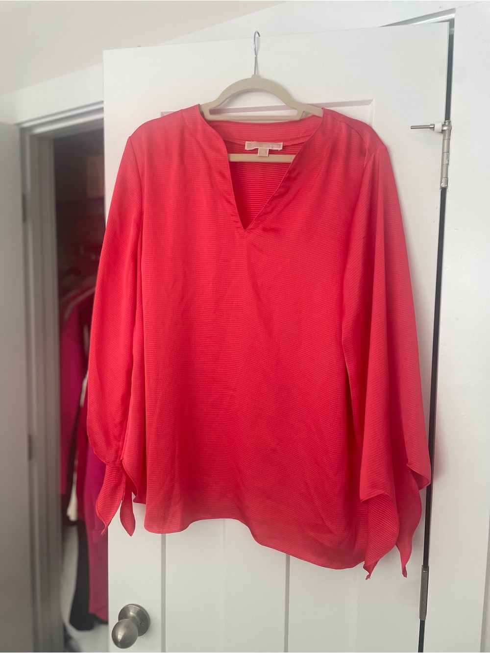 Women's Red V-Neck Long-Sleeve Blouse
